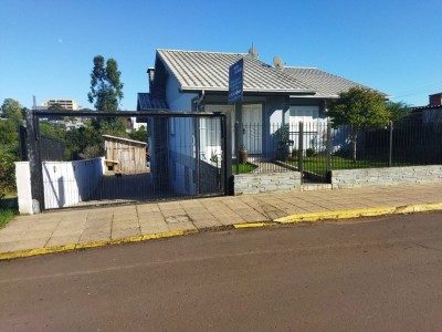 Casa de alvenaria de 2 pisos Bairro Canabarro - Teut&ocirc;nia/RS